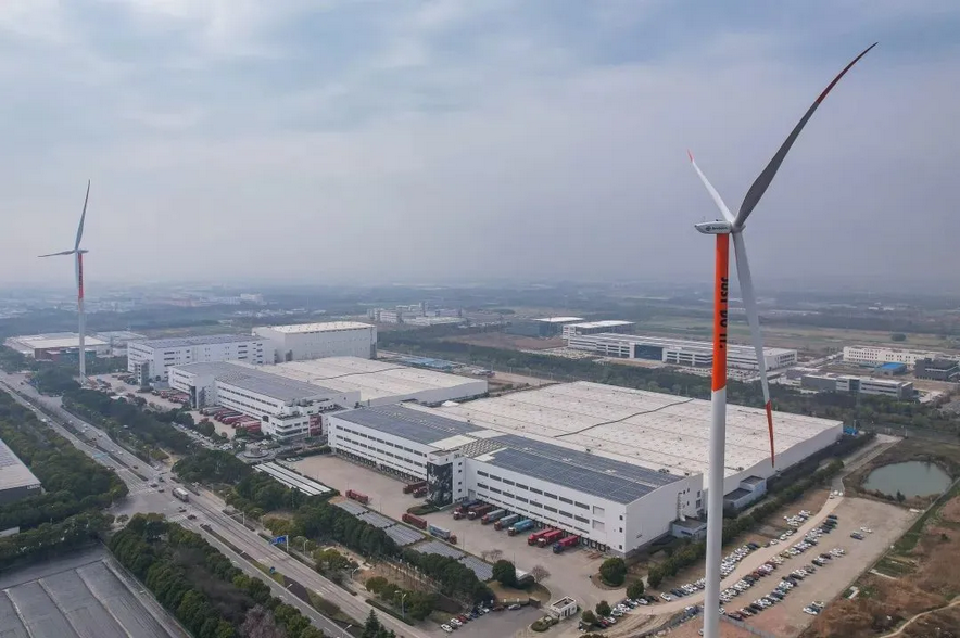 四川法斯特公司热烈庆祝耐克中国首个“风光一体化”零碳智慧物流园启动仪式圆满举行!